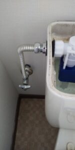 交換したトイレの止水栓